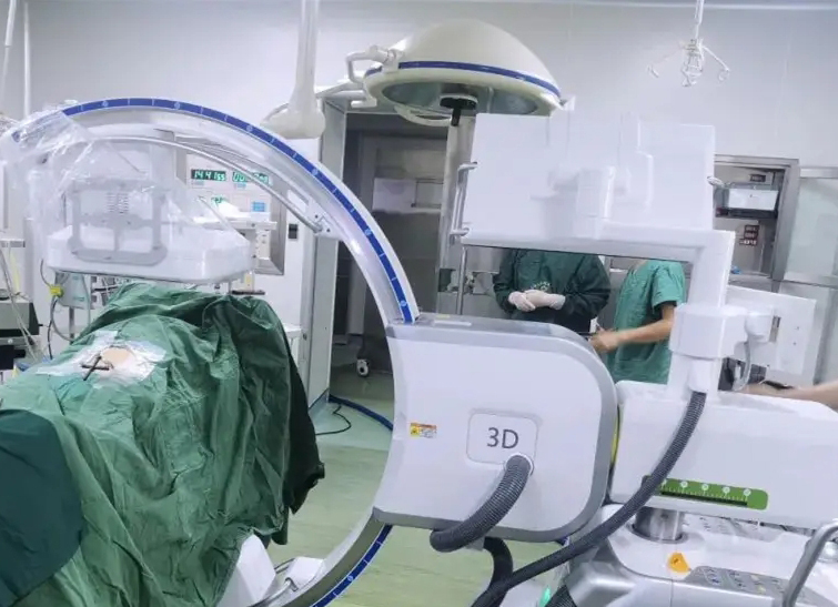 C臂機保護套在術中的正確使用方法